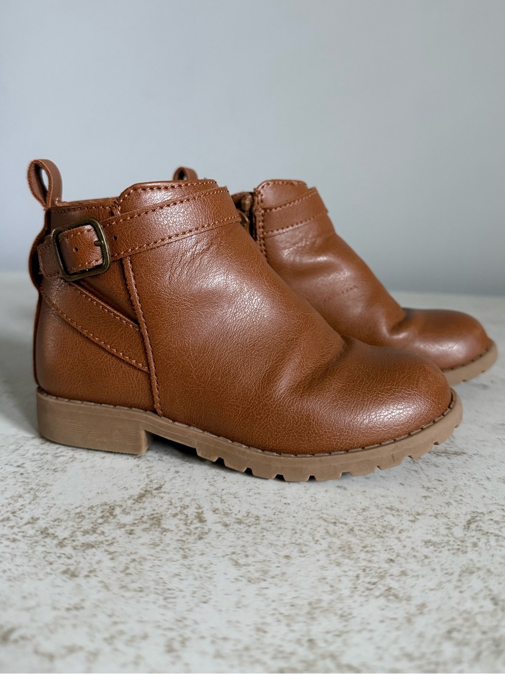 Old Navy Toddler Ankle Booties, Size 8 - Picture 2 of 12